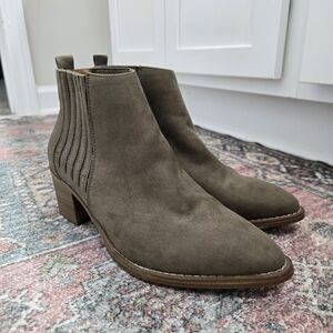 Universal Thread Olive Ankle Boots